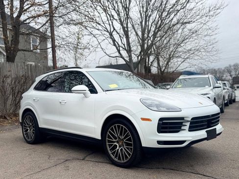 Used 2023 Porsche Cayenne S Platinum image 8