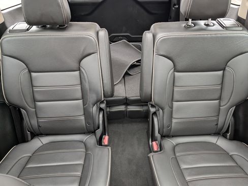 Used 2023 GMC Acadia Denali w/ Black Diamond Edition image 15