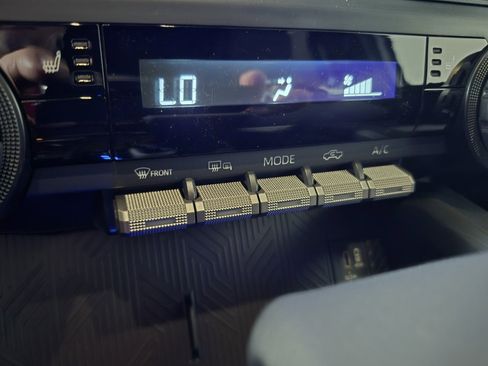 New 2025 Toyota Tacoma TRD Off-Road image 34