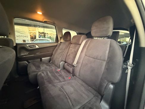 Used 2014 Nissan Pathfinder S FWD image 14