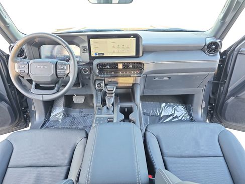 Used 2024 Toyota Land Cruiser image 9