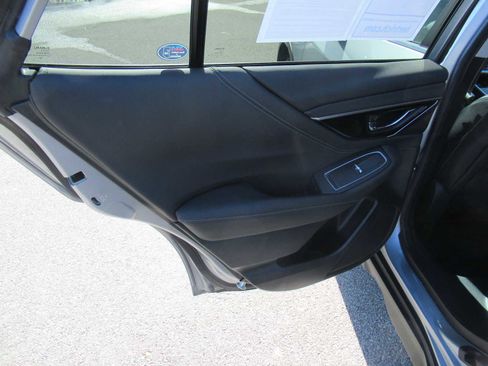 Used 2020 Subaru Outback Limited image 16