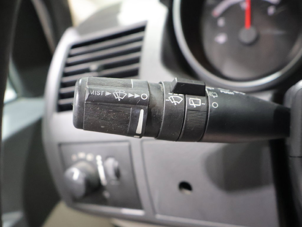 Used 2009 Dodge Grand Caravan SE w/ Climate Group FWD image 29