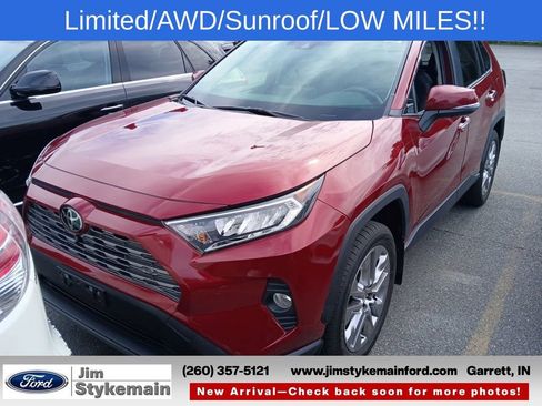 Used 2021 Toyota RAV4 Limited AWD/4WD image 2