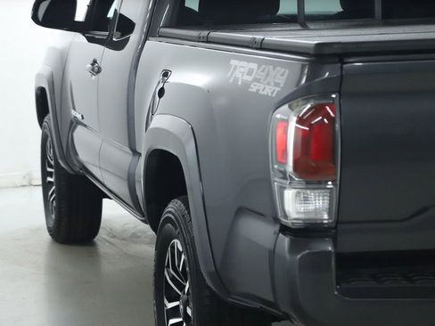 Used 2022 Toyota Tacoma TRD Sport image 40