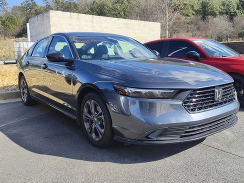 Certified 2024 Honda Accord EX image 3