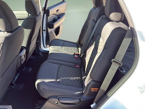 New 2026 Nissan Pathfinder SV AWD/4WD image 18