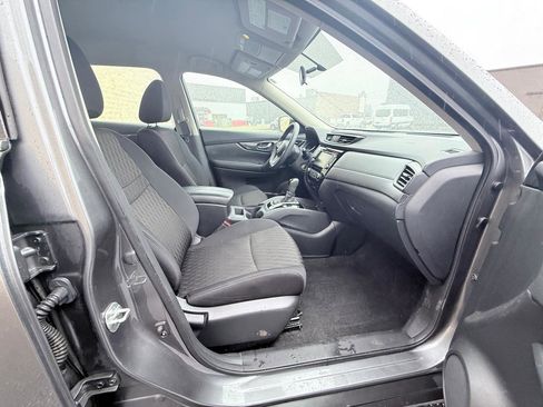 Used 2018 Nissan Rogue S image 8