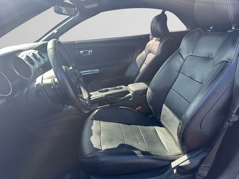 Used 2016 Ford Mustang Premium RWD image 9