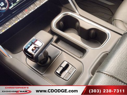 Used 2023 GMC Sierra 1500 Denali w/ Technology Package AWD/4WD image 12