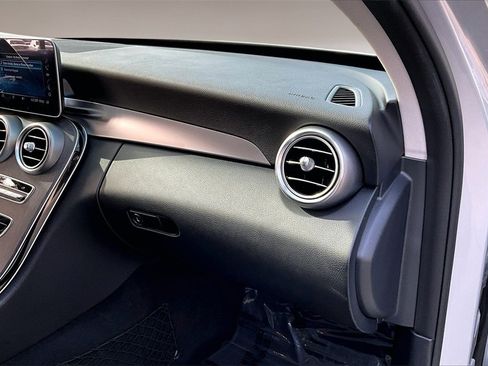 Used 2020 Mercedes-Benz C 300 Sedan image 24