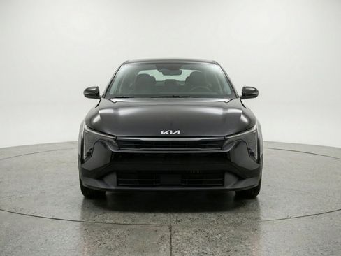 Used 2025 Kia K4 FWD image 2