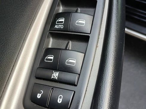 Used 2019 Dodge Journey Crossroad FWD image 19