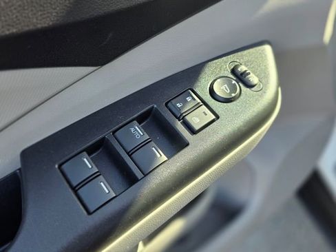 Used 2013 Honda CR-V LX image 22