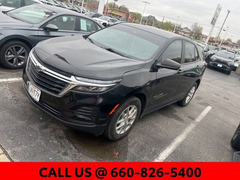 Used 2022 Chevrolet Equinox LS w/ LS Convenience Package image 5