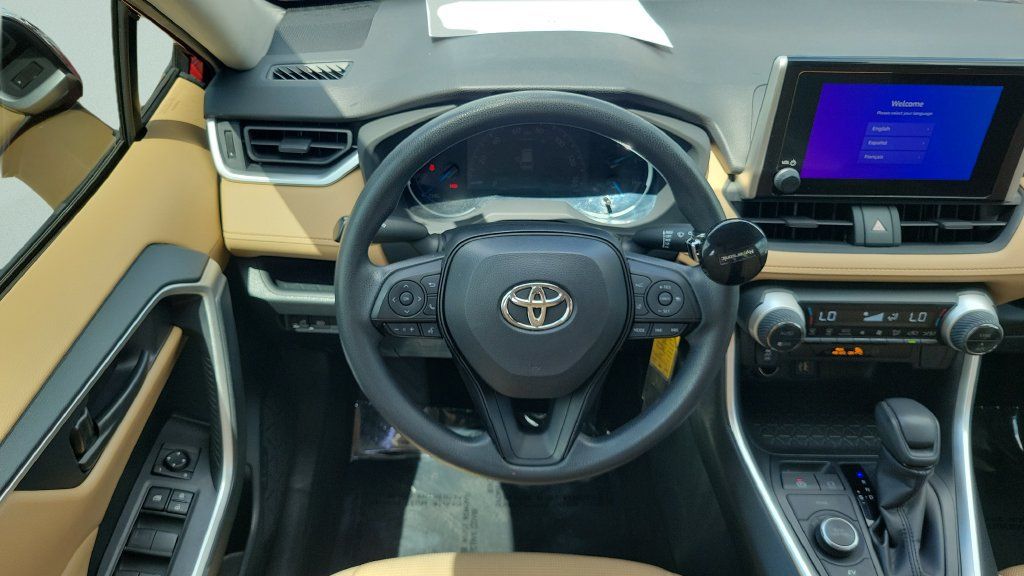 Used 2024 Toyota RAV4 LE AWD/4WD image 14