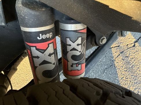 Certified 2023 Jeep Gladiator Mojave w/ Dual Top Group image 17