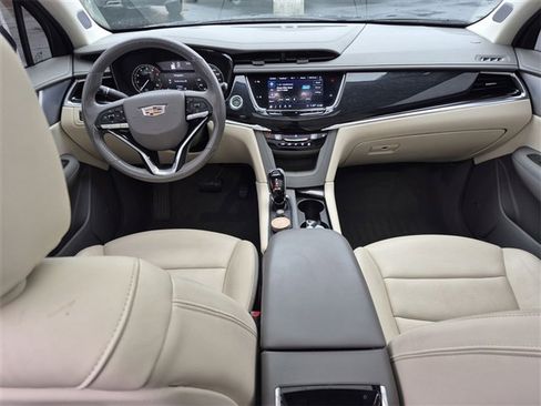 Used 2020 Cadillac XT6 Premium Luxury image 21