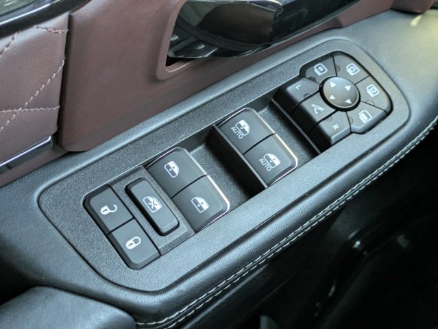 Used 2026 RAM 2500 Limited AWD/4WD image 23