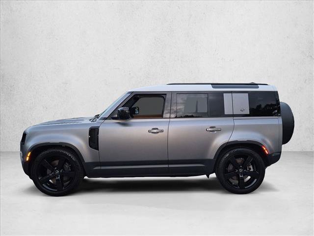 Used 2023 Land Rover Defender 110 S AWD/4WD image 9