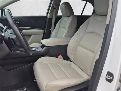 Used 2023 Cadillac XT4 Luxury FWD image 15