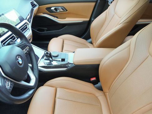 Used 2022 BMW 330i Sedan w/ Premium Package 2 RWD image 11
