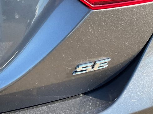 Certified 2019 Toyota Camry SE w/ Convenience Package FWD image 21