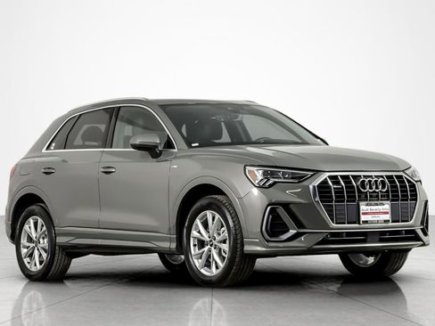Used 2025 Audi Q3 2.0T Premium w/ Convenience Package AWD/4WD image 7