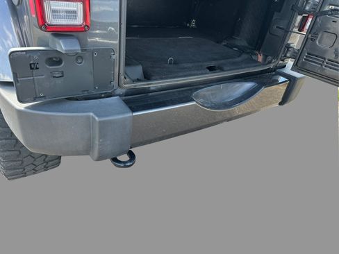 Used 2017 Jeep Wrangler Unlimited Sahara AWD/4WD image 44