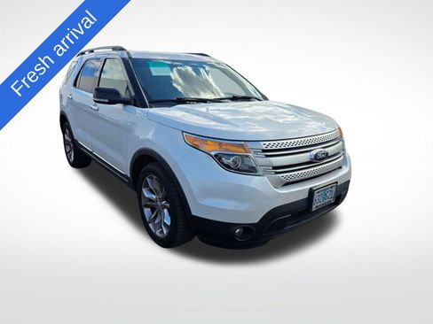 Used 2015 Ford Explorer XLT w/ Equipment Group 202A AWD/4WD image 1
