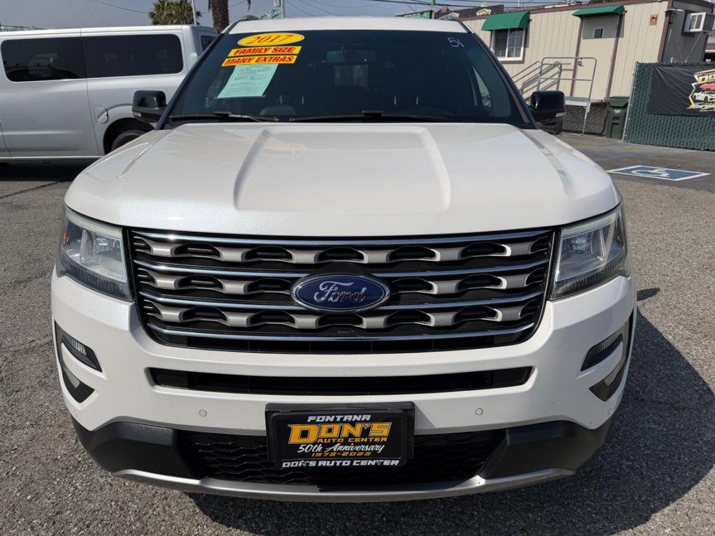 Used 2017 Ford Explorer XLT w/ Equipment Group 202A FWD image 13