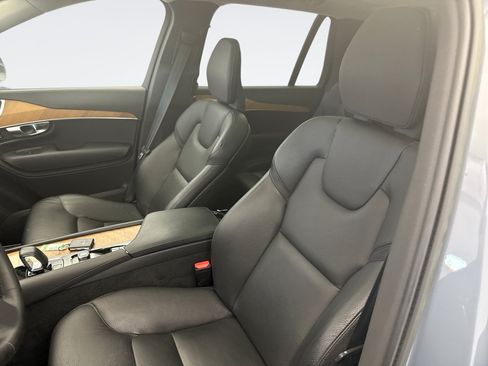 Used 2023 Volvo XC90 B6 Plus AWD/4WD image 11