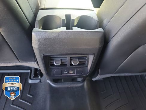 Certified 2024 Chevrolet Colorado ZR2 w/ ZR2 Convenience Package III AWD/4WD image 11