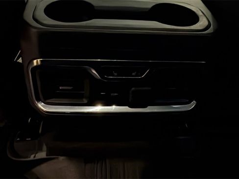 Used 2020 GMC Sierra 1500 SLT w/ SLT Premium Plus Package image 21