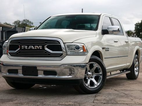 Used 2018 RAM 1500 Laramie AWD/4WD image 1