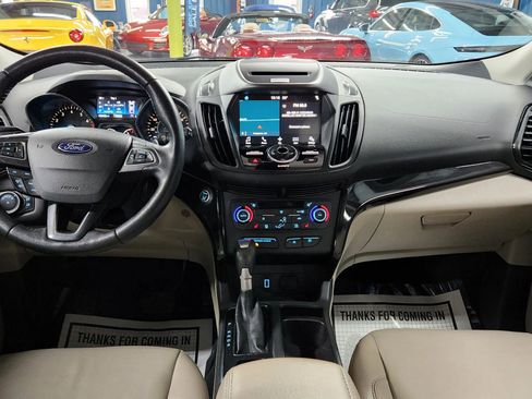 Used 2017 Ford Escape Titanium image 22