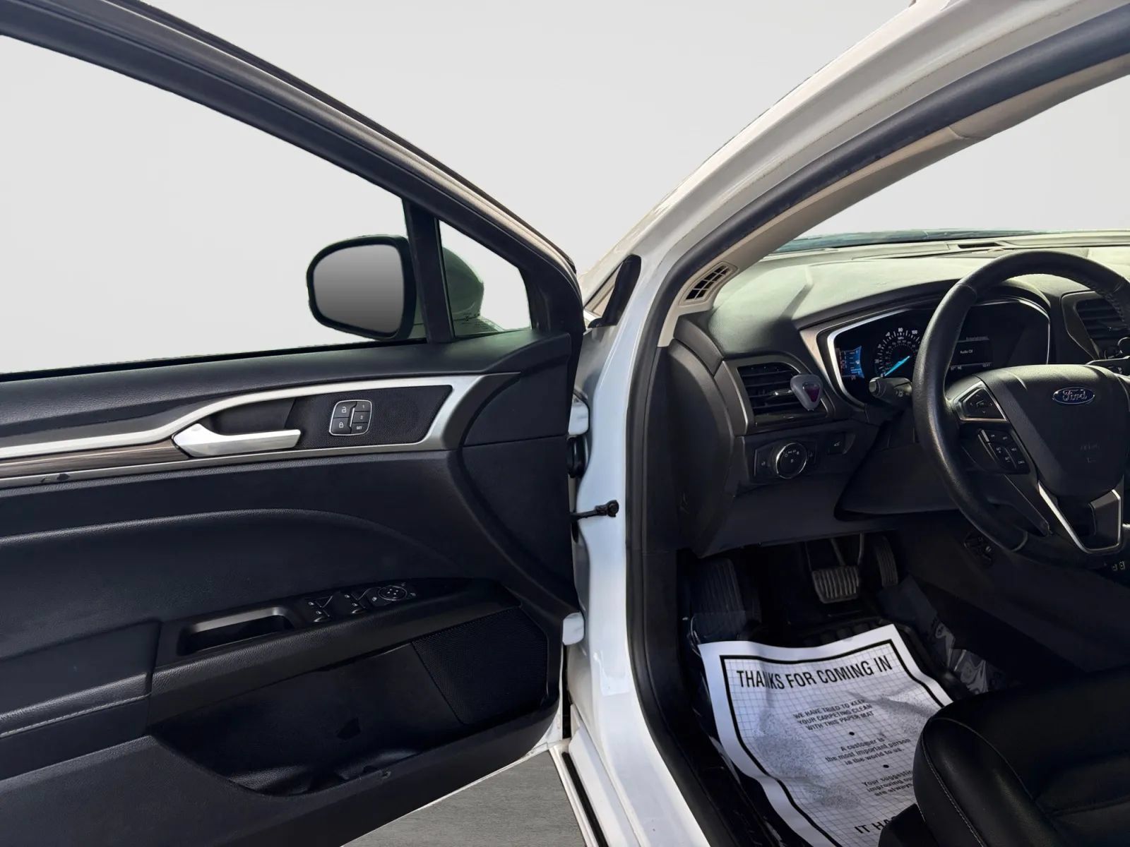 Used 2020 Ford Fusion SEL FWD image 11