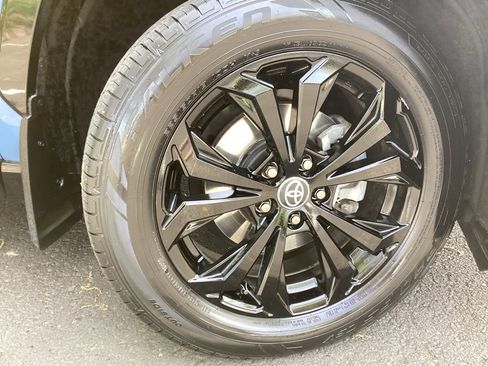 Used 2022 Toyota RAV4 XSE AWD/4WD image 9