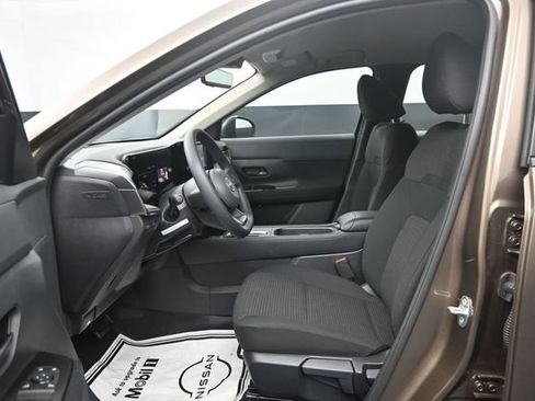 Used 2025 Nissan Kicks S w/ Interior Electronics Package FWD image 10