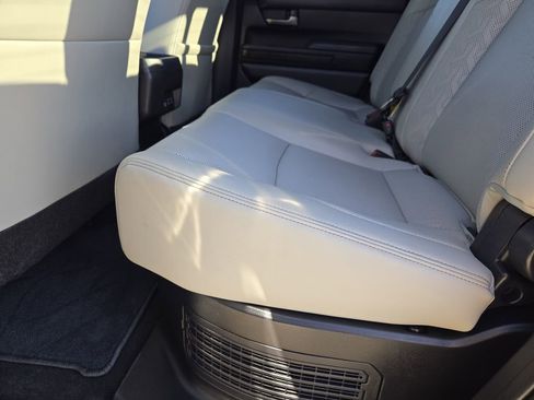 Certified 2025 Toyota Tacoma Limited image 32