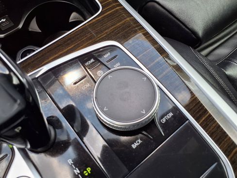 Used 2019 BMW X5 xDrive40i w/ Convenience Package AWD/4WD image 9