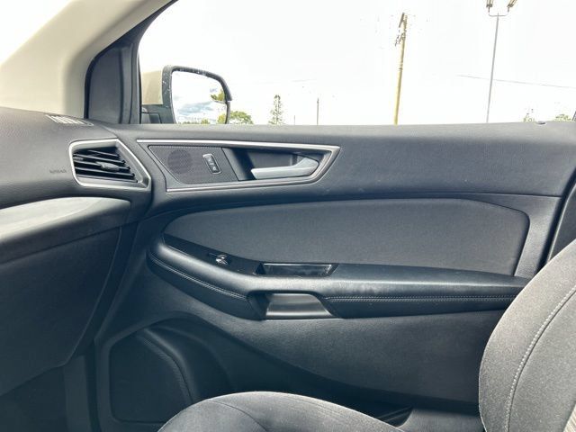 Used 2017 Ford Edge SEL AWD/4WD image 41