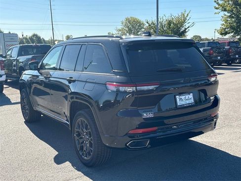 New 2025 Jeep Grand Cherokee Summit w/ Obsidian Package image 7