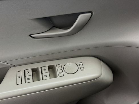 Used 2024 Hyundai Kona SEL AWD/4WD image 15