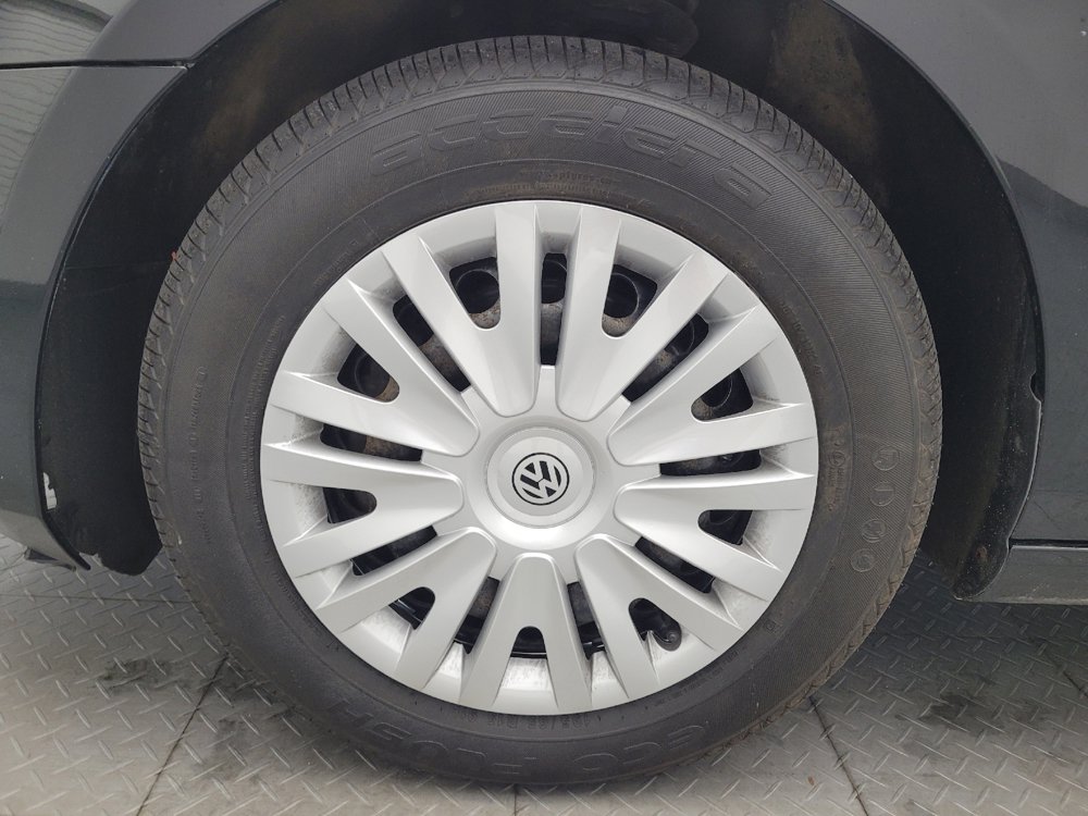 Used 2014 Volkswagen Golf 4-Door FWD image 31