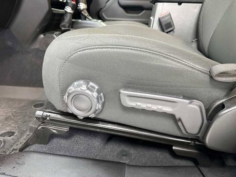 Used 2023 Jeep Wrangler Unlimited Sport image 20