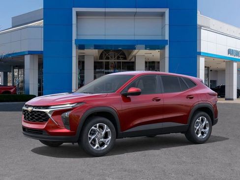 New 2026 Chevrolet Trax LS image 2