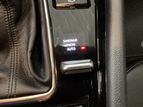 Used 2025 Jeep Compass Limited AWD/4WD image 30