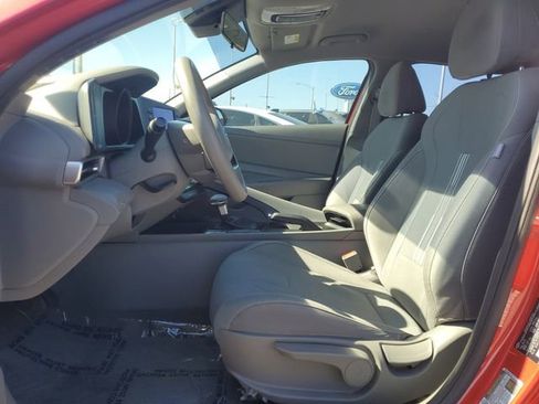 Used 2021 Hyundai Elantra SEL image 14