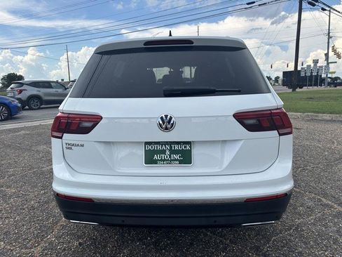 Used 2021 Volkswagen Tiguan SEL FWD image 4